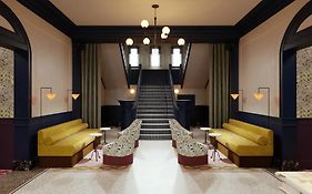 Marqueen Hotel